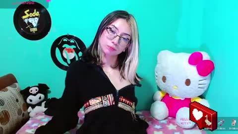 Snapshot of squirt_charlotte chatting on December 2024 11:08:02 AM HELLO WELCOME MY NAME IS CHARLOTTE OY A NEW GIRL online show from December 2024 11:08:02 AM