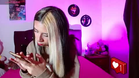 Snapshot of squirt_charlotte chatting on February 2025 04:47:01 AM HELLO WELCOME MY NAME IS CHARLOTTE OY A NEW GIRL online show from February 2025 04:47:01 AM
