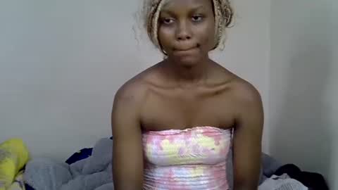 Tashy online show from November 2025 02:24:02 AM