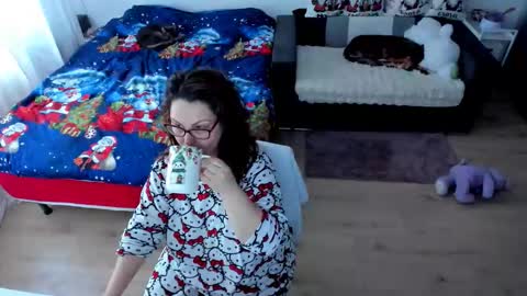 Kim online show from December 2025 09:40:02 AM