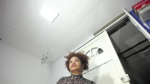 Snapshot of squirter_girl69 chatting on April 2026 10:02:02 AM squirter_girl69 online show from April 2026 10:02:02 AM
