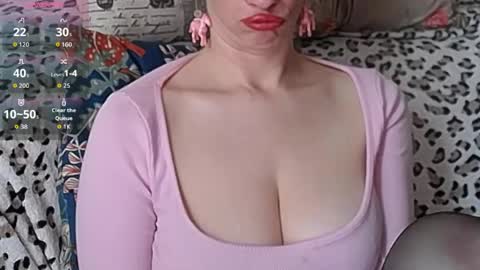 Snapshot of squirtyeleanor chatting on May 2026 10:31:01 AM SquirtyEleanor online show from May 2026 10:31:01 AM