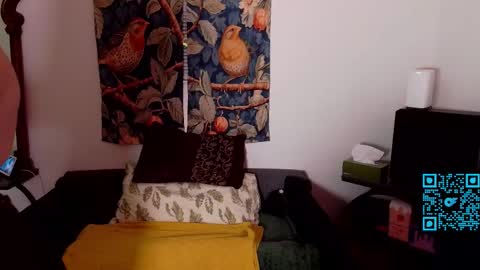 Earthling Gurl Michelle Allergy online show from February 2026 01:32:02 AM