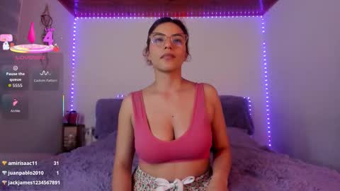 sr_eduard online show from September 2025 11:08:01 PM