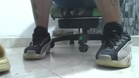 Snapshot of srfindomfeet_ chatting on July 2026 10:12:01 PM sr master cum its my old account online show from July 2026 10:12:01 PM