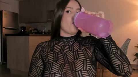 Sophie 3 online show from November 2025 12:27:02 AM