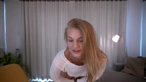 Scarlett online show from March 2025 04:16:02 AM