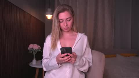 Snapshot of sssecretgirlfriend chatting on September 2025 07:13:01 PM Kate online show from September 2025 07:13:01 PM