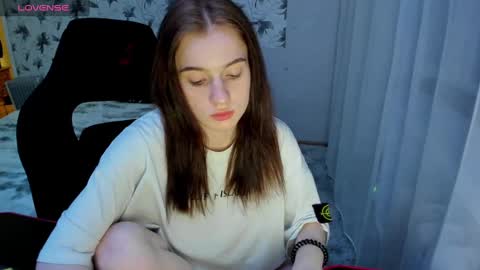 Stacey GMT5 Mo Tu We Th Fr Sa 3am -10am online show from January 2025 12:48:01 PM