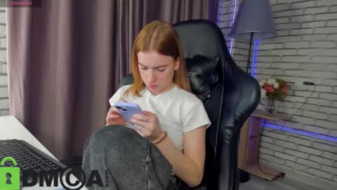 Stacey GMT5 Mo Tu We Th Fr Sa 3am -10am online show from February 2026 01:04:01 AM