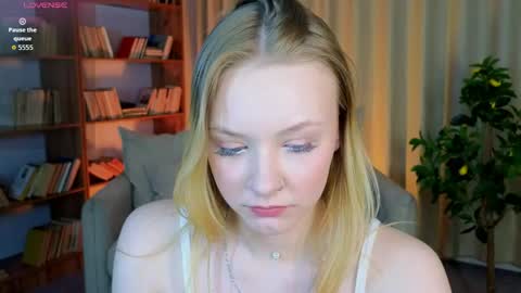 Snapshot of staceyyjones chatting on June 2026 10:28:02 AM Stacey online show from June 2026 10:28:02 AM