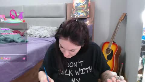 Snapshot of stacy_davise chatting on February 2025 07:25:01 PM STACY online show from February 2025 07:25:01 PM