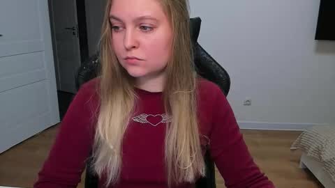 Stacy  online show from November 2025 03:46:01 PM