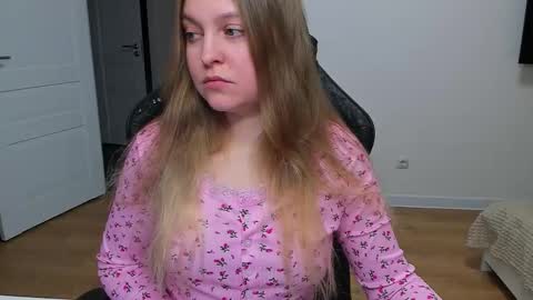 Stacy  online show from March 2026 07:13:02 PM