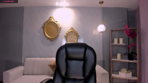 Im Stacy online show from January 2025 10:01:01 AM