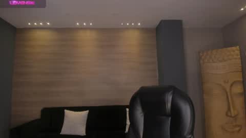 Im Stacy online show from January 2025 04:20:01 PM