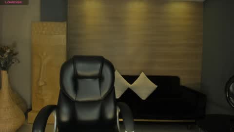 Im Stacy online show from January 2025 09:57:01 AM