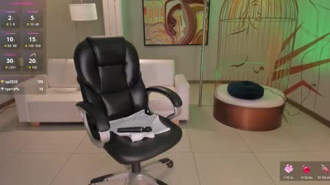 Im Stacy online show from February 2025 01:39:01 PM