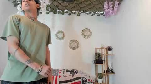 stallionhott online show from November 2025 02:40:02 PM