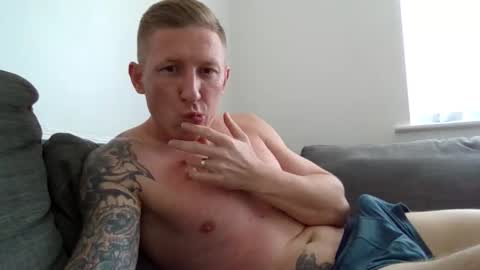 stanleyyyy26 online show from March 2026 12:12:02 PM