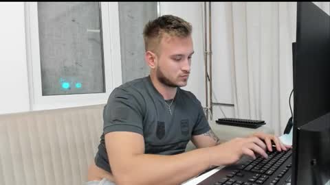 Marius online show from October 2025 05:44:02 PM