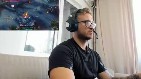 Marius online show from November 2025 08:57:01 AM