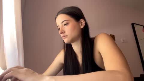 Snapshot of starlabieler chatting on June 2026 10:47:02 AM Lola online show from June 2026 10:47:02 AM