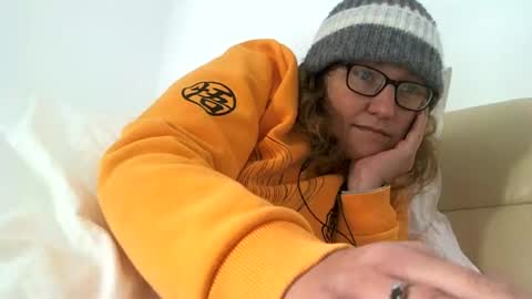 Snapshot of starlagurl chatting on December 2024 05:48:02 AM starlagurl online show from December 2024 05:48:02 AM