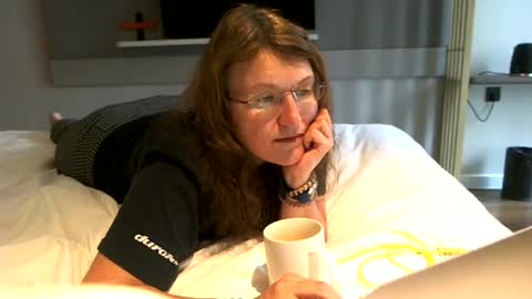 Snapshot of starlagurl chatting on February 2025 04:18:02 AM starlagurl online show from February 2025 04:18:02 AM