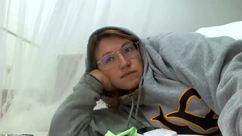 Snapshot of starlagurl chatting on March 2025 03:02:02 PM starlagurl online show from March 2025 03:02:02 PM