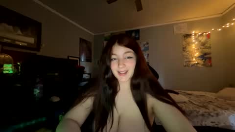 Snapshot of starlight09102 chatting on March 2025 10:04:02 PM Starlight online show from March 2025 10:04:02 PM