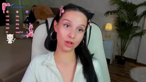 Snapshot of starlitfairy chatting on October 2025 01:31:01 PM Your Fairy online show from October 2025 01:31:01 PM