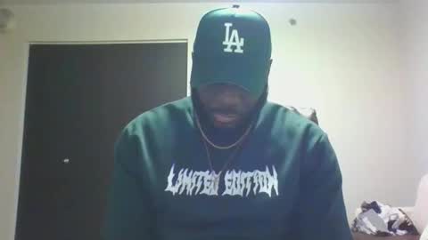 stayinalive1992 online show from April 2026 03:33:02 AM