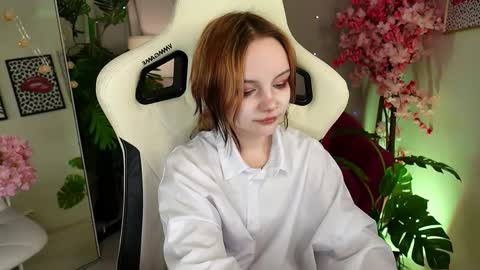 MONICA online show from November 2025 01:55:02 PM