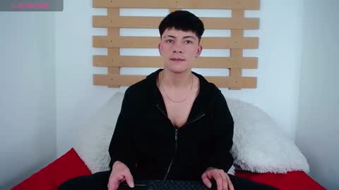 Snapshot of steev_novoa chatting on January 2025 05:51:02 AM Steev online show from January 2025 05:51:02 AM