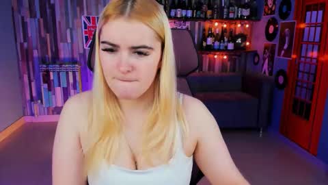 stef_nicks online show from November 2025 09:01:02 AM