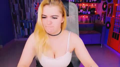 stef_nicks online show from December 2025 05:12:02 AM