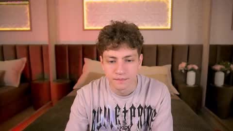 Snapshot of stefanbev chatting on February 2026 07:32:02 PM Esrefan online show from February 2026 07:32:02 PM