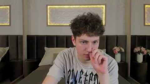 Snapshot of stefanbev chatting on February 2026 07:58:01 PM Esrefan online show from February 2026 07:58:01 PM