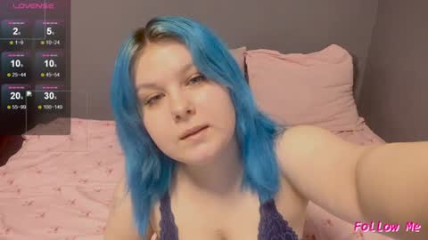 Snapshot of stefani_art chatting on June 2026 10:45:02 PM Stefani online show from June 2026 10:45:02 PM