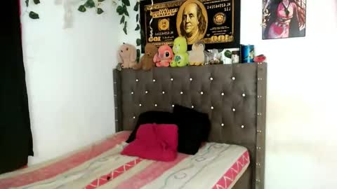 stefanny beautiful online show from October 2025 02:04:01 AM