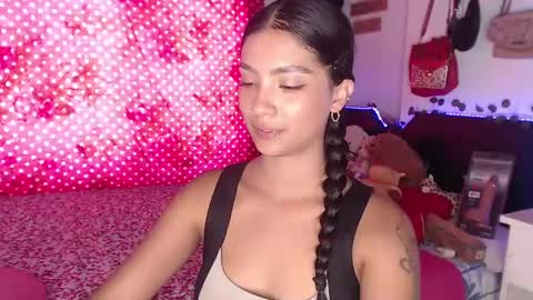 Im MiaIts my first day here  online show from December 2024 07:15:02 PM