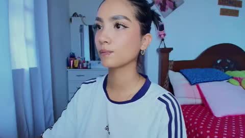 Im MiaIts my first day here  online show from October 2025 05:58:02 PM