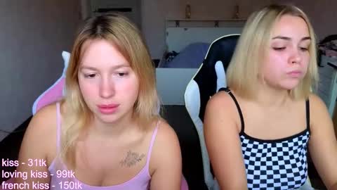 Snapshot of stefany_and_bettany chatting on October 2025 01:09:02 PM stefany_and_bettany online show from October 2025 01:09:02 PM