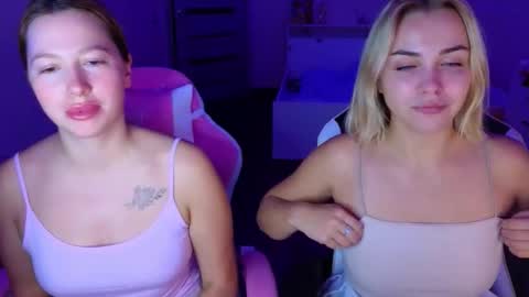 Snapshot of stefany_and_bettany chatting on October 2025 04:28:01 PM stefany_and_bettany online show from October 2025 04:28:01 PM