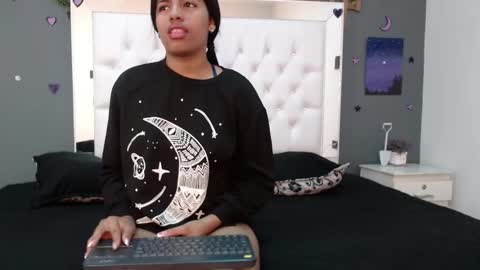 Stefany Brown online show from December 2024 11:17:02 AM