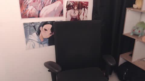 stefany lovers online show from March 2025 05:49:01 PM