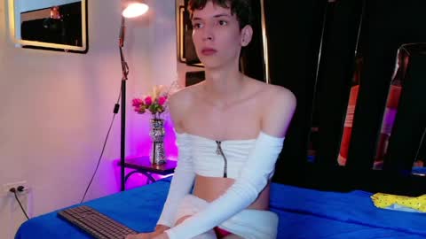 stefany piink online show from April 2026 12:08:02 PM