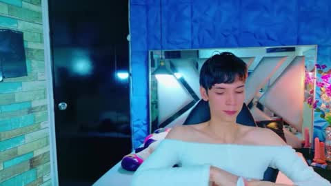stefany piink online show from May 2026 12:46:02 PM