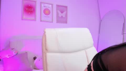 Steff online show from February 2025 11:25:02 PM